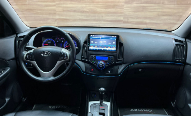 Hyundai i30 2.0 16V 145cv 5p Aut. 2011 Gasolina-5