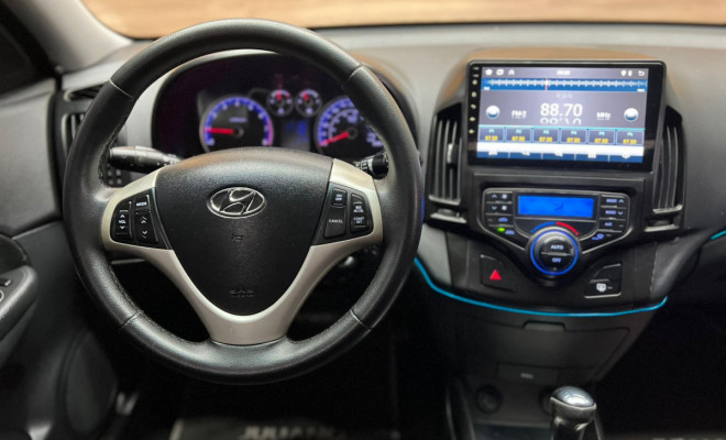 Hyundai i30 2.0 16V 145cv 5p Aut. 2011 Gasolina-7