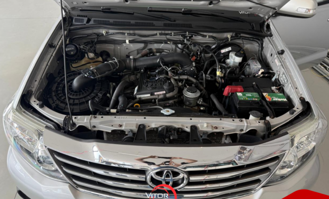 Toyota Hilux SW4 SR 4x2 2.7/ 2.7 Flex 16V Aut. 2013 Flex-3