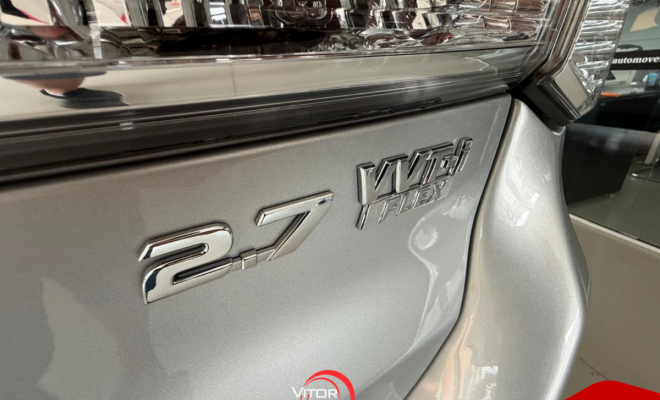 Toyota Hilux SW4 SR 4x2 2.7/ 2.7 Flex 16V Aut. 2013 Flex-9