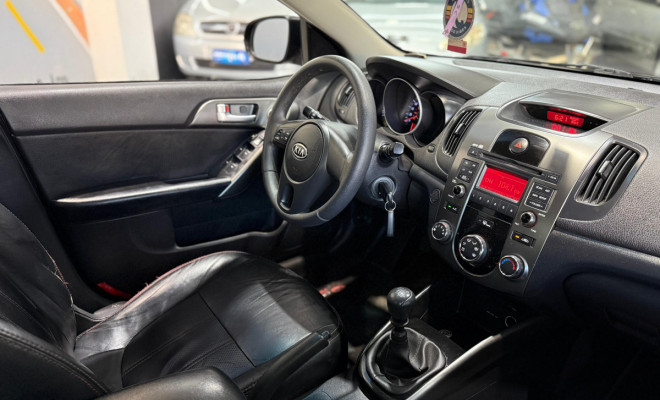 Kia Motors Cerato 1.6 16V Mec. 2012 Gasolina-3