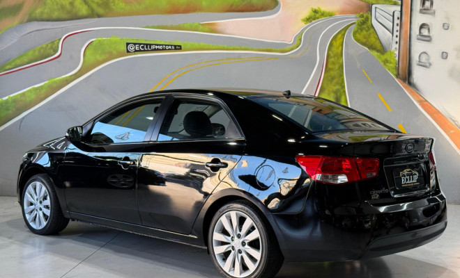 Kia Motors Cerato 1.6 16V Mec. 2012 Gasolina-2