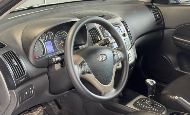 Hyundai i30cw 2.0 16V 145cv Aut. 5p 2011 Flex-0