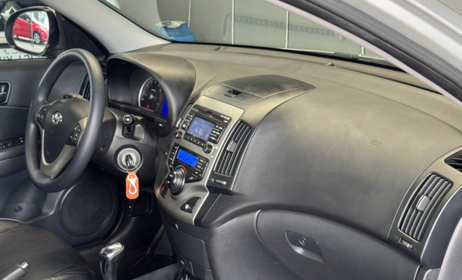 Hyundai i30cw 2.0 16V 145cv Aut. 5p 2011 Flex-6