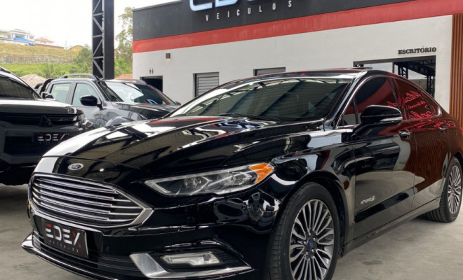 Ford Fusion Titanium 2.0 145cv Aut. (Híbrido) 2018 Gasolina