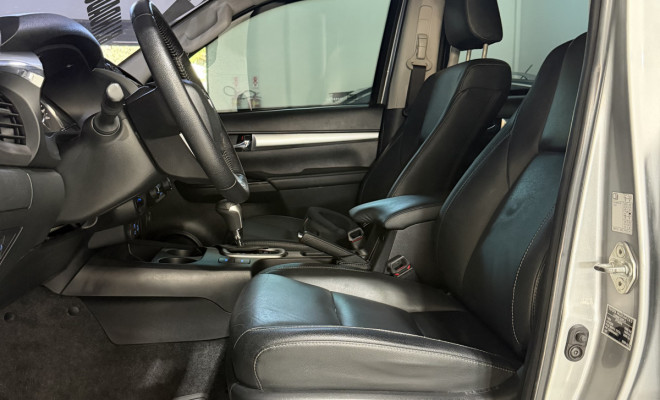 Toyota Hilux SRV 2022 Diesel BLINDADA-13