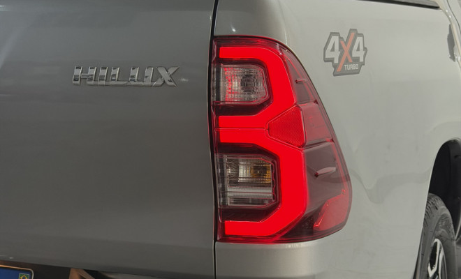 Toyota Hilux SRV 2022 Diesel BLINDADA-21