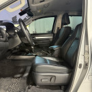 Toyota Hilux SRV 2022 Diesel BLINDADA-13