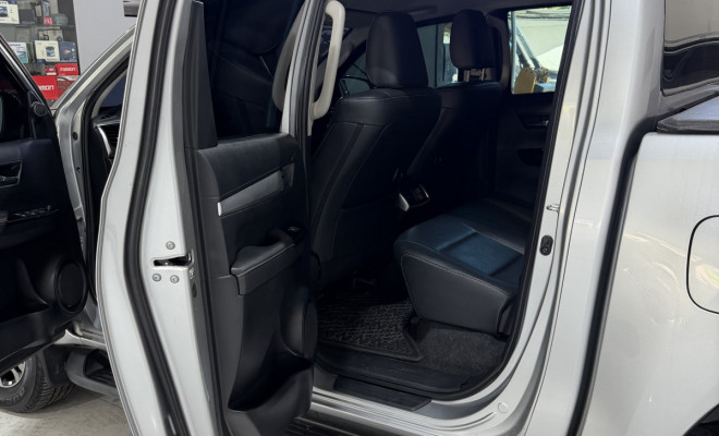 Toyota Hilux SRV 2022 Diesel BLINDADA-12