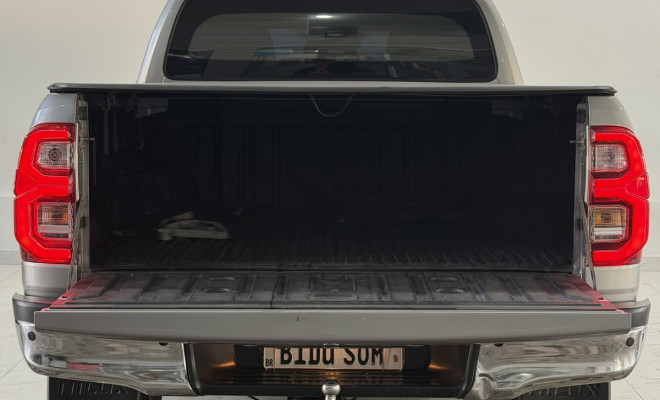 Toyota Hilux SRV 2022 Diesel BLINDADA-22