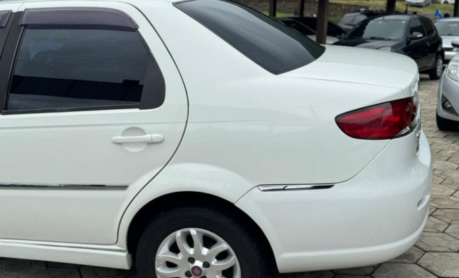 Fiat Siena TETRAFUEL 1.4 mpi Fire Flex 8v 4p 2009 Flex-4