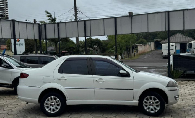 Fiat Siena TETRAFUEL 1.4 mpi Fire Flex 8v 4p 2009 Flex-6