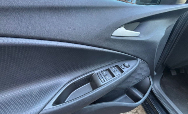 GM - Chevrolet ONIX HATCH 1.0 12V TB Flex 5p Aut. 2024 Flex-8