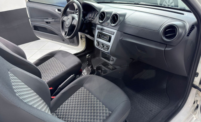 VW - VolksWagen Saveiro Trendline 1.6 T.Flex 8V 2016 Flex-9