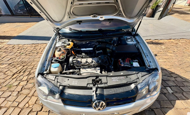 VW - VolksWagen Golf Sportline 1.6 Mi Total Flex 8V 4p 2011 Flex-7