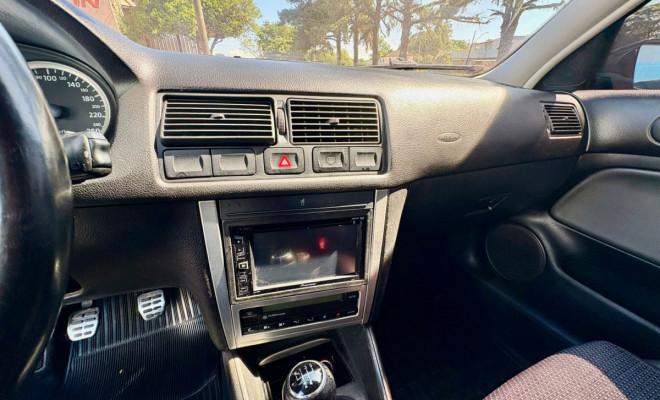 VW - VolksWagen Golf Sportline 1.6 Mi Total Flex 8V 4p 2011 Flex-11