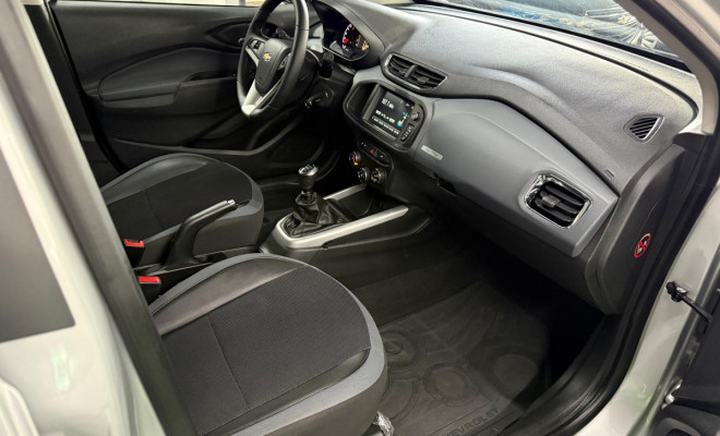 GM - Chevrolet ONIX HATCH LTZ 1.4 8V FlexPower 5p Mec. 2019 Flex-4