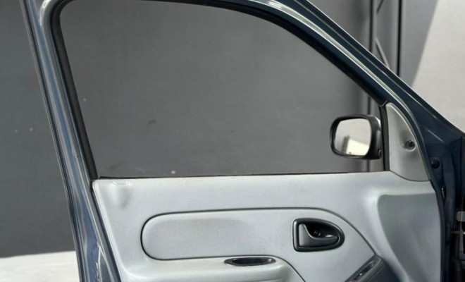 Renault Clio Campus Hi-Flex 1.0 16V 5p 2010 Flex-16