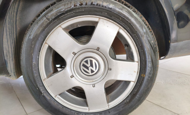 VW - VolksWagen Polo Sedan 1.6 Mi Total Flex 8V 4p 2008 Flex-10