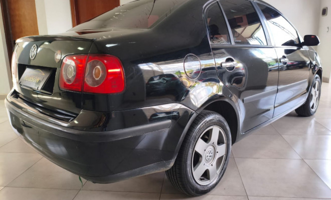 VW - VolksWagen Polo Sedan 1.6 Mi Total Flex 8V 4p 2008 Flex-2