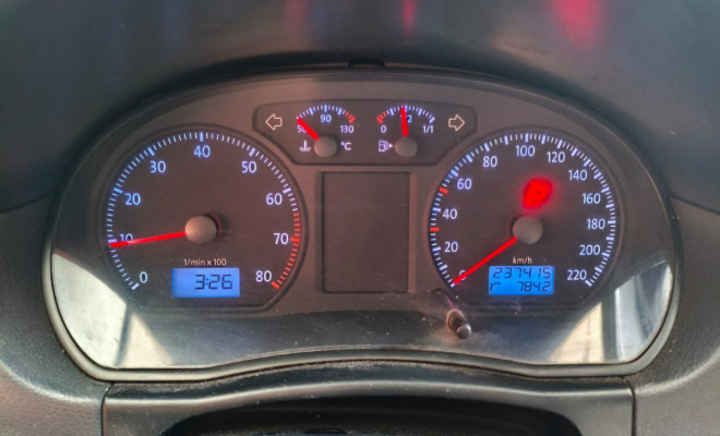 VW - VolksWagen Polo Sedan 1.6 Mi Total Flex 8V 4p 2008 Flex-11