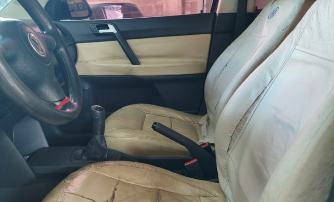 VW - VolksWagen Polo Sedan 1.6 Mi Total Flex 8V 4p 2008 Flex-5