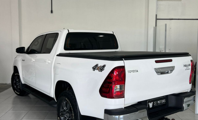 Toyota Hilux CD SR 4x4 2.8 TDI Diesel Aut. 2022-6