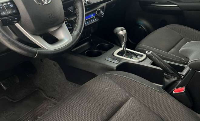 Toyota Hilux CD SR 4x4 2.8 TDI Diesel Aut. 2022-2