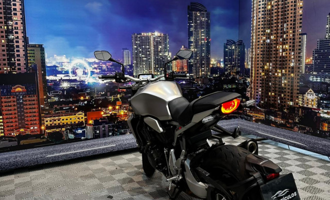 HONDA CB 1000R/ABS 2023 Gasolina-6