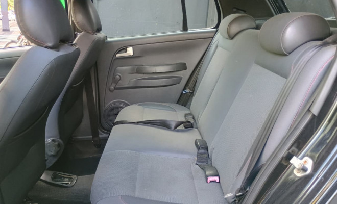 VW - VolksWagen Fox 1.0 Mi Total Flex 8V 5p 2010 Flex-5