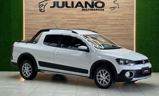 VW - VolksWagen Saveiro CROSS 1.6 T.Flex 16V CD 2015 Flex