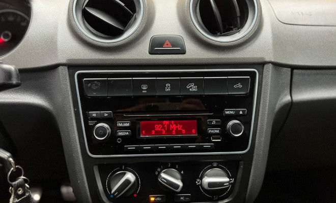 VW - VolksWagen Saveiro CROSS 1.6 T.Flex 16V CD 2015 Flex-7