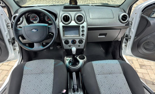 Ford Fiesta SE 1.6 8V Flex 5p 2014 Flex-19