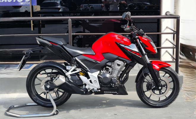 Honda CB 300F Twister CBS 2023 – Impecável!