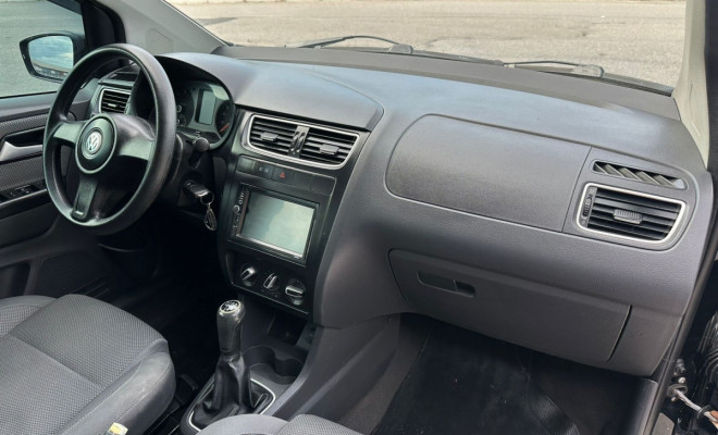 VW Fox 1.0 Mi Total Flex - 2010-8