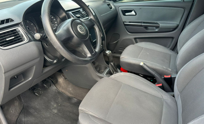 VW Fox 1.0 Mi Total Flex - 2010-9