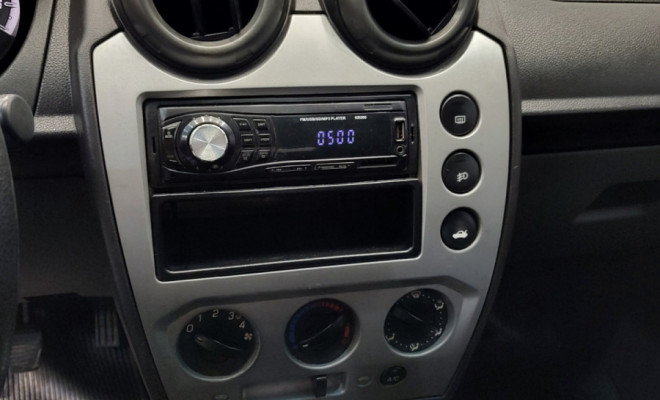 Ford Fiesta Sedan SE 1.6 8V Flex 4p 2014 Flex-5