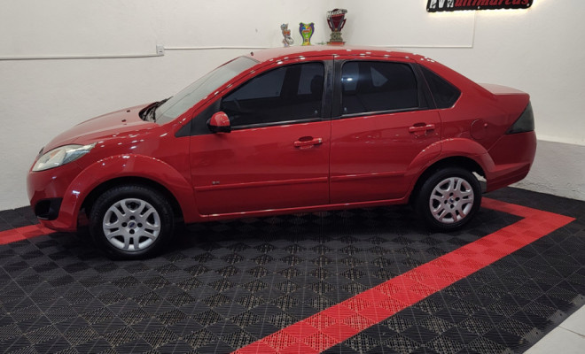 Ford Fiesta Sedan SE 1.6 8V Flex 4p 2014 Flex-6