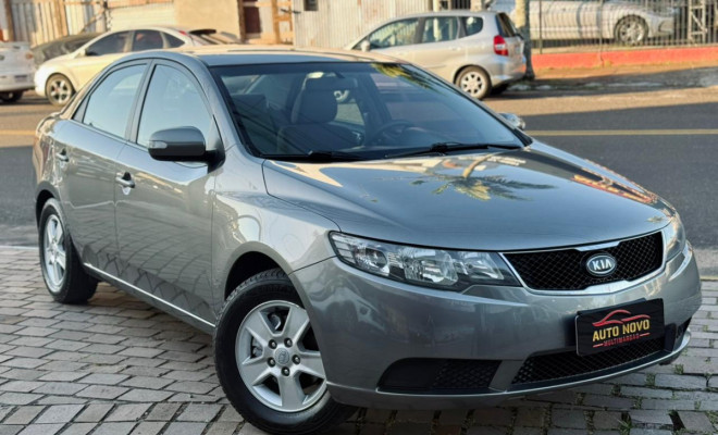 Kia Motors Cerato 1.6 16V Mec. 2011 Flex-6