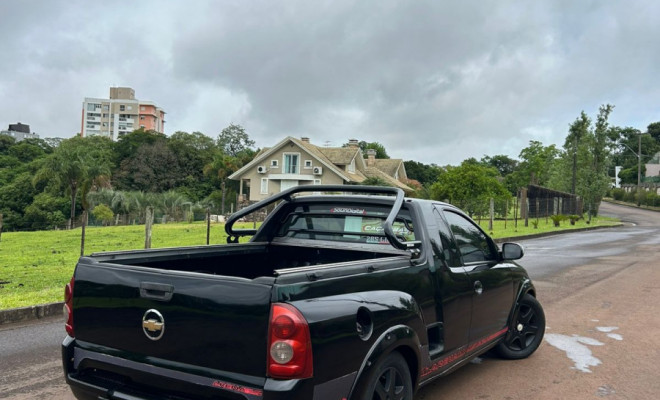 GM - Chevrolet MONTANA 1.8/ 1.8 Conquest FlexPower 8V 2005 Gasolina-0