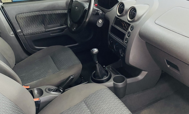 Ford Fiesta Sed. 1.6 8V Flex 4p 2006 Flex-5