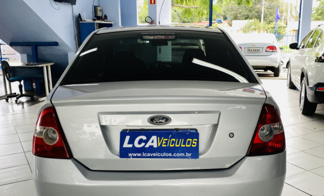 Ford Fiesta Sed. 1.6 8V Flex 4p 2006 Flex-2