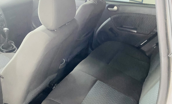 Ford Fiesta Sed. 1.6 8V Flex 4p 2006 Flex-6