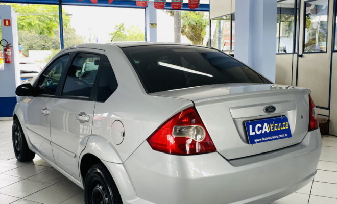 Ford Fiesta Sed. 1.6 8V Flex 4p 2006 Flex-3