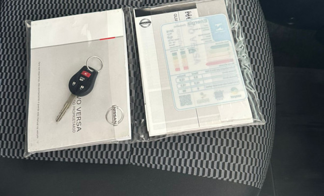 Nissan VERSA 1.0 12V FlexStart 4p Mec. 2017 Flex-7