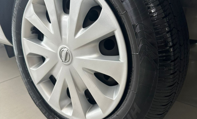 Nissan VERSA 1.0 12V FlexStart 4p Mec. 2017 Flex-3