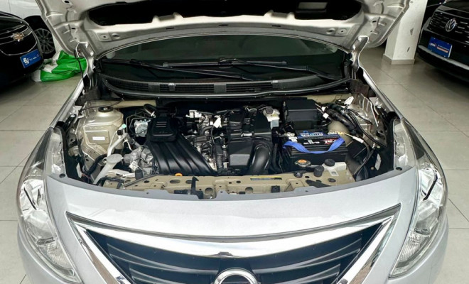 Nissan VERSA 1.0 12V FlexStart 4p Mec. 2017 Flex-8