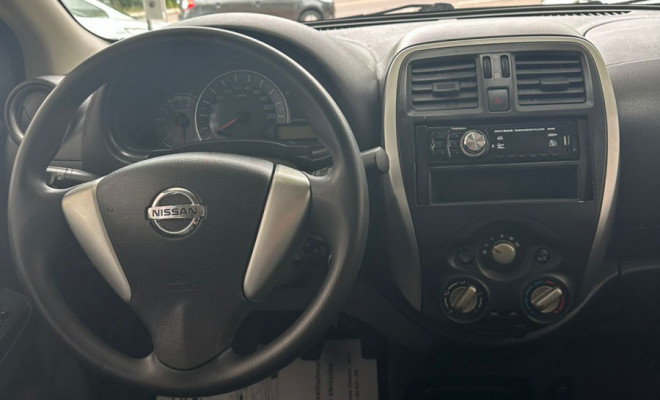 Nissan VERSA 1.0 12V FlexStart 4p Mec. 2017 Flex-4