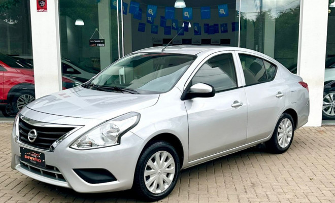 Nissan VERSA 1.0 12V FlexStart 4p Mec. 2017 Flex
