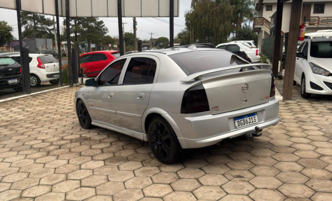 GM - Chevrolet Astra 2.0 8V/ CD 2.0 8V Hatchback 5p Mec 2003 Gasolina-3